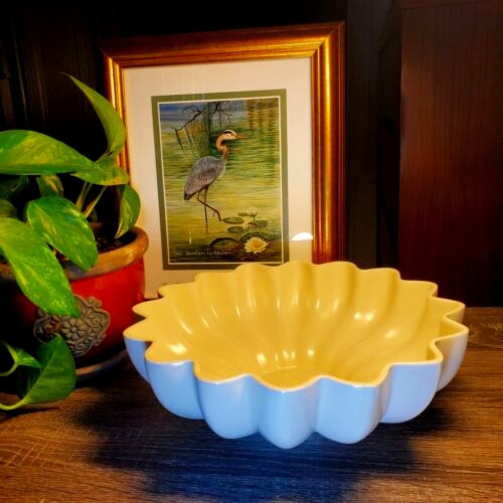 Vintage Red Wing Console Bowl Lotus Flower Shape Matte Creme in color #1620 MCM
